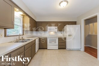 909 NE 81st St in Kansas City, MO - Building Photo - Building Photo