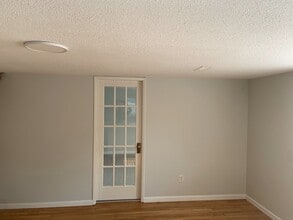 1037 Cornwall St in New Westminster, BC - Building Photo - Building Photo
