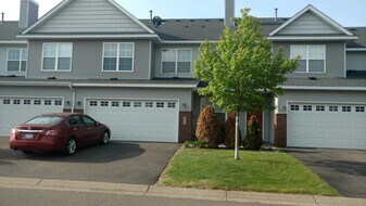 5816 Mt Curve Blvd in Monticello, MN - Building Photo