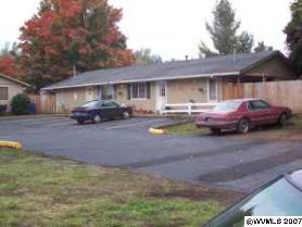 4966 Skyline Rd in Salem, OR - Foto de edificio