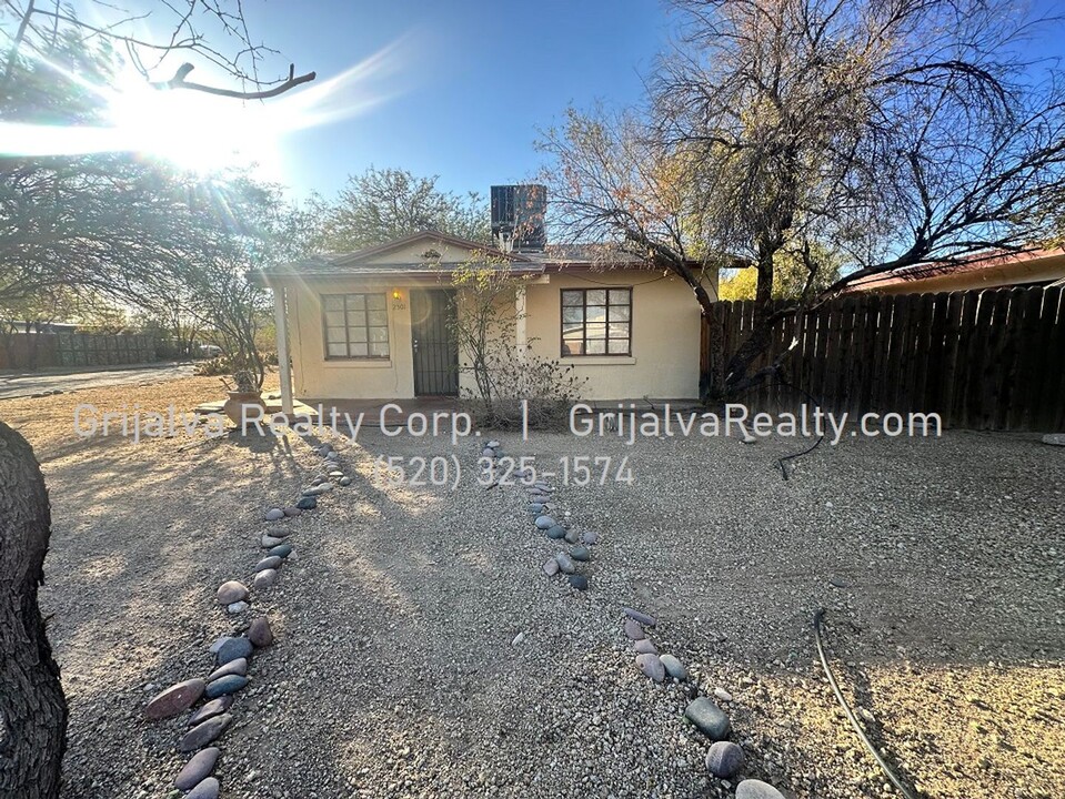 1143 E Water St in Tucson, AZ - Building Photo