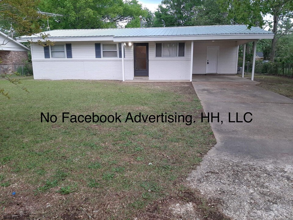 409 E Gaywood Ave in Columbus, MS - Building Photo