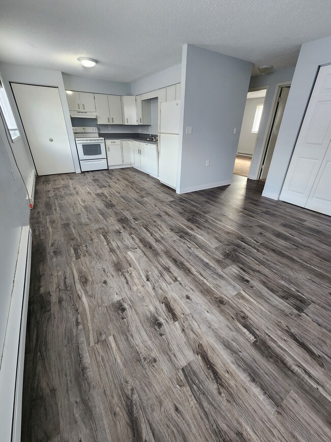 3265 8th St, Unit #4