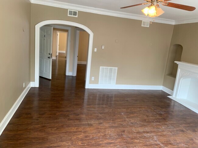 7831 S Cornell Ave in Chicago, IL - Building Photo - Building Photo