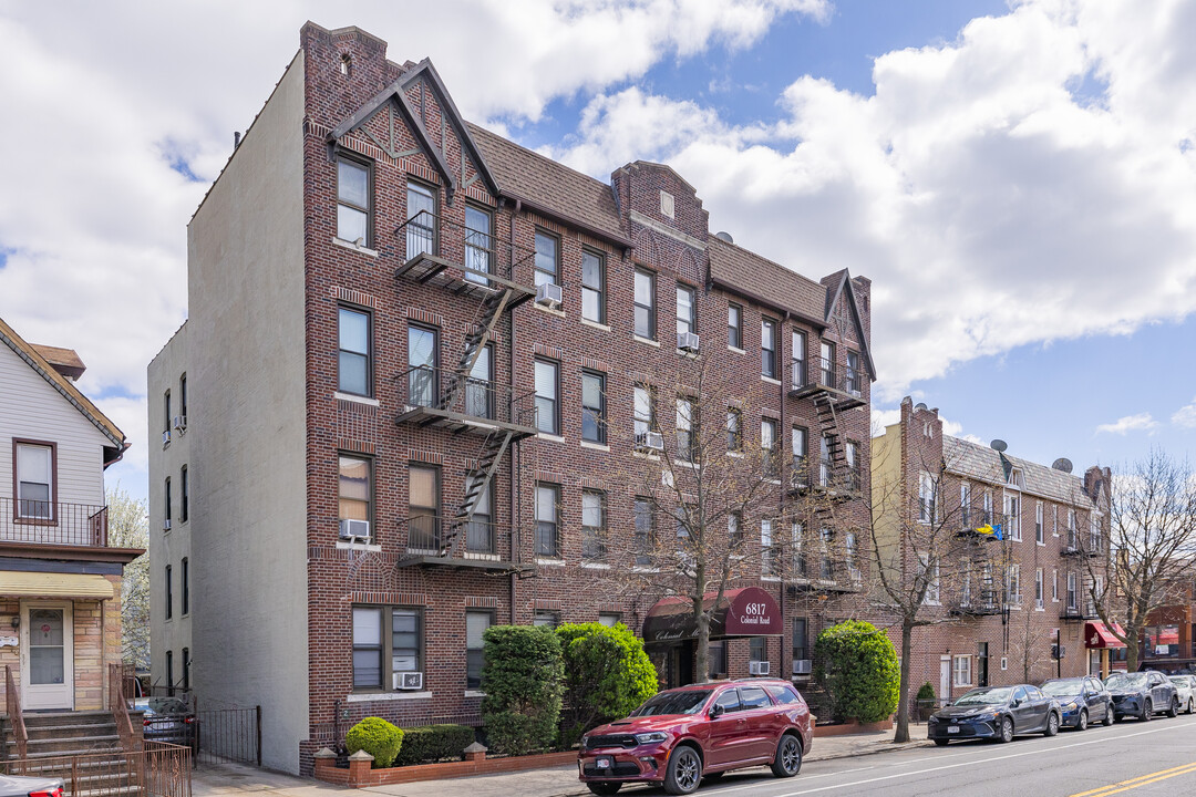 6817 Colonial Rd in Brooklyn, NY - Building Photo