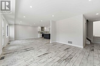 2676 Ayers Ave in Ottawa, ON - Building Photo - Building Photo