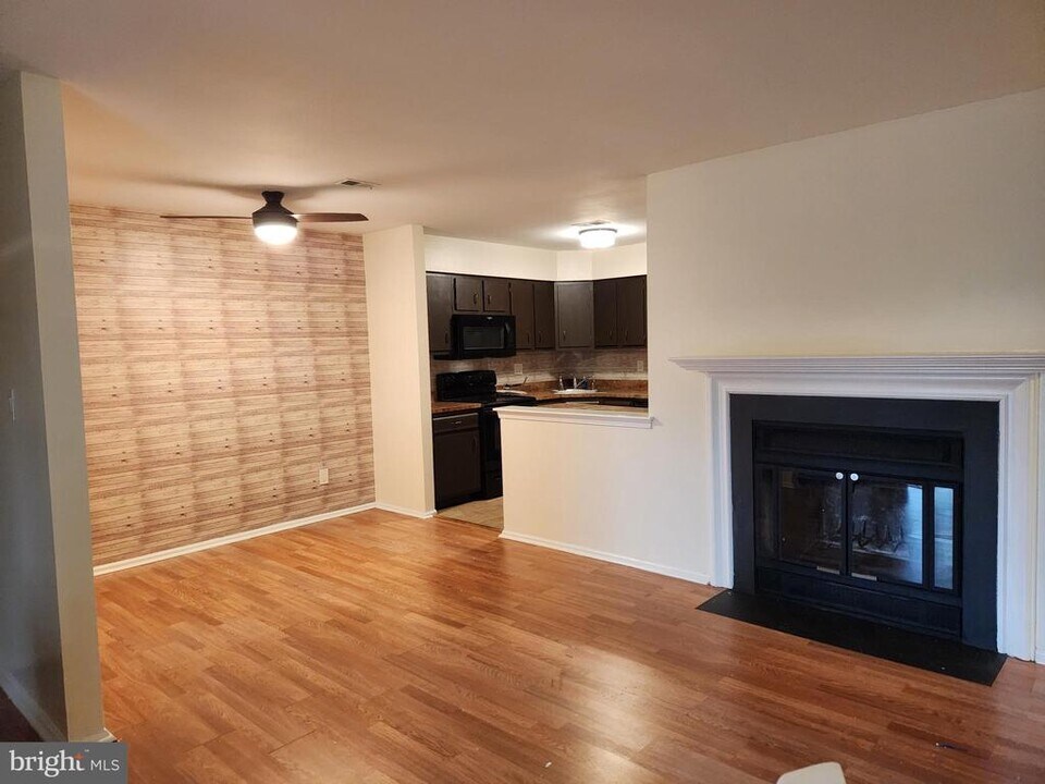 154B Birchfield Ct in Mount Laurel, NJ - Building Photo
