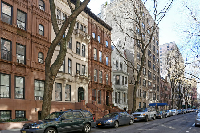 26 W 90th St in New York, NY - Building Photo - Building Photo