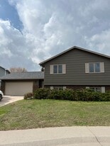 3403 Hallmark Ct in Rapid City, SD - Building Photo