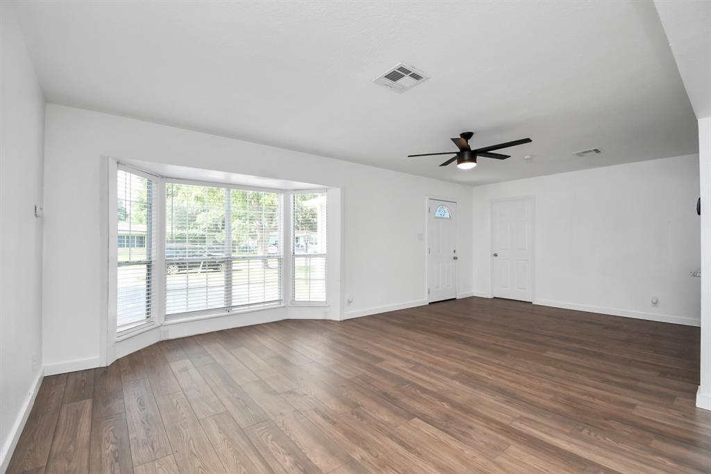 2713 John St in La Marque, TX - Building Photo