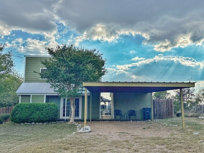 294 Enchanted River Dr in Bandera, TX - Building Photo - Building Photo