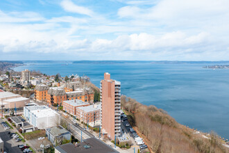 One Stadium Way Tower in Tacoma, WA - Building Photo - Building Photo