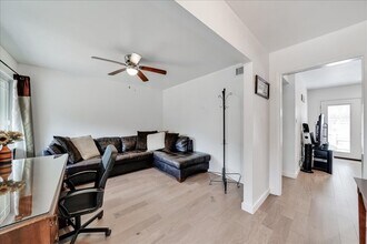 8001 Briarwood Ln in Austin, TX - Building Photo - Building Photo