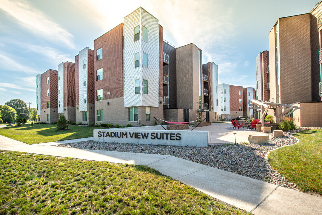 Stadium View Ames in Ames, IA - Building Photo