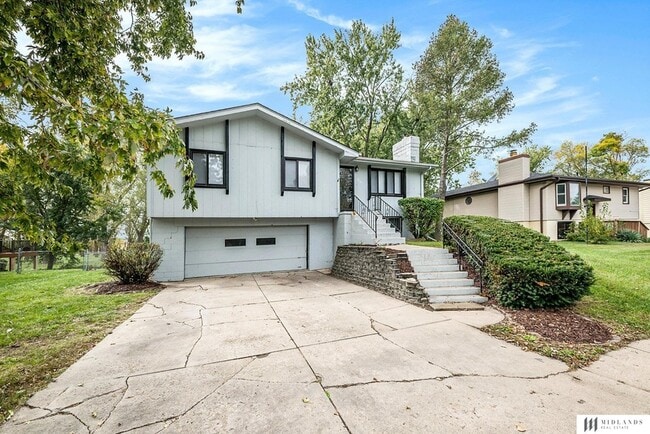 4701 Schroeder Dr in Omaha, NE - Building Photo - Building Photo