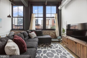 1701 Tulip St in Philadelphia, PA - Building Photo - Building Photo