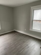 7 Ash St in Waterbury, CT - Building Photo - Building Photo