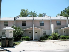 Palma Vista Apartments in Lake City, FL - Building Photo - Building Photo