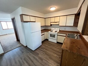 3803 Fairfax St in Eau Claire, WI - Building Photo - Building Photo