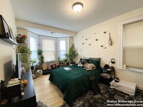 37 Hillside St, Unit #2 in Boston, MA - Building Photo - Building Photo