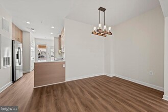 22769 Fountain Grove Square in Ashburn, VA - Building Photo - Building Photo