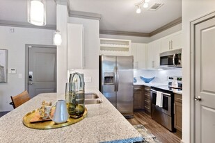 The Luxe of Huntersville Apartments