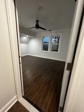 2451 N Monticello Ave, Unit 2 in Chicago, IL - Foto de edificio - Building Photo