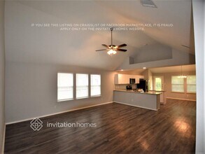 7041 Meandering Creek Ln in Fort Worth, TX - Building Photo - Building Photo