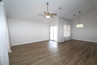 7486 Northpointe Blvd in Pensacola, FL - Building Photo - Building Photo