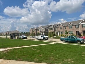 2209 Greystone Dr in Denton, TX - Building Photo - Building Photo