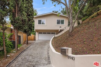 8940 Holly Pl in Los Angeles, CA - Building Photo - Building Photo