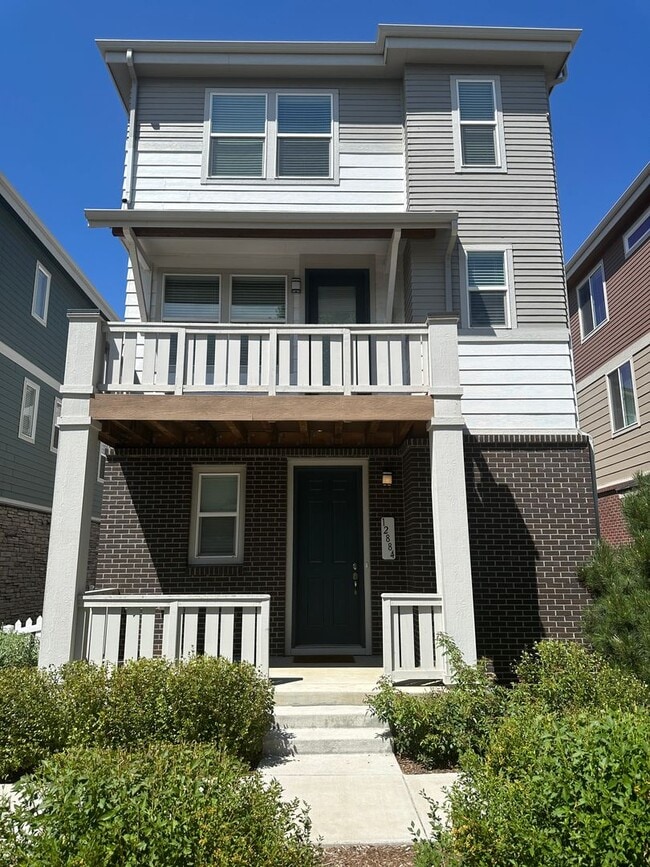 12884 E Dickenson Ave