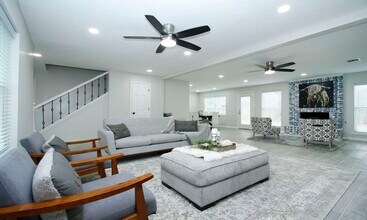 25607 Pecan Valley Cir in Spring, TX - Building Photo - Building Photo