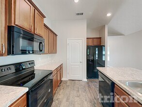 8048 Meadow Walk Ln in Jacksonville, FL - Building Photo - Building Photo