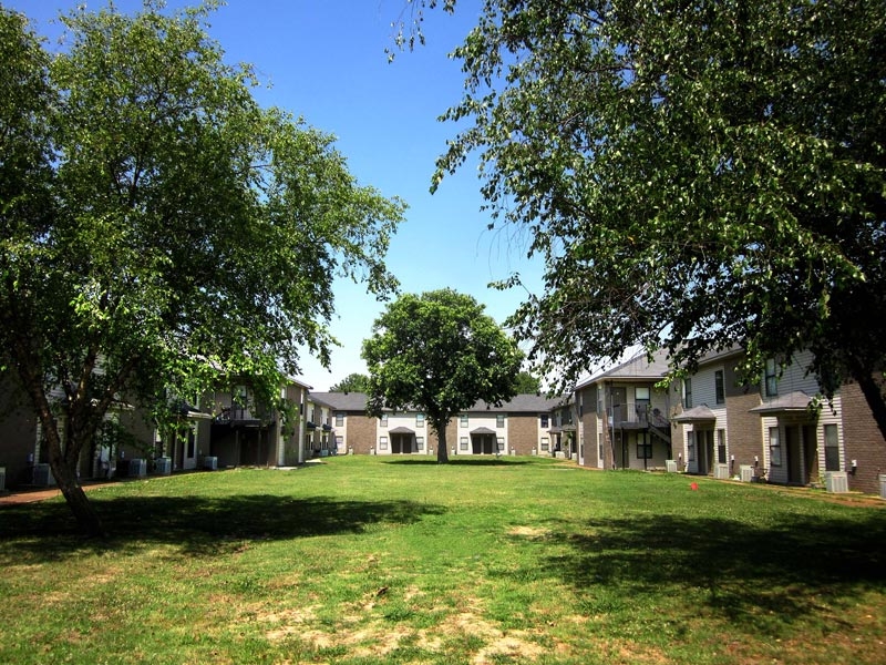 Belvedere Apartments in West Memphis, AR - Building Photo