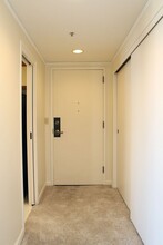 2245 SW Park Pl in Portland, OR - Building Photo - Building Photo