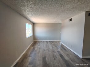 3663 Kolendo Ct, Unit C in Las Vegas, NV - Foto de edificio - Building Photo