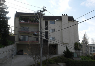 2500 Miramar Ave in San Leandro, CA - Building Photo - Building Photo