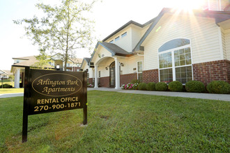 Arlington Park Apartments in Elizabethtown, KY - Foto de edificio - Building Photo