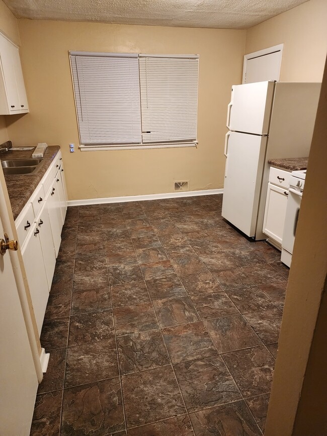 704 Royal Ave, Unit 704 in Rockford, IL - Building Photo - Building Photo