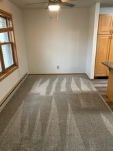 930 Iowa Ave, Unit 5 in Wisconsin Dells, WI - Building Photo - Building Photo