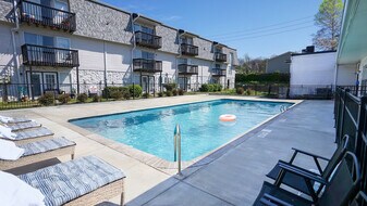 Garden View Terrace in Nashville, TN - Building Photo