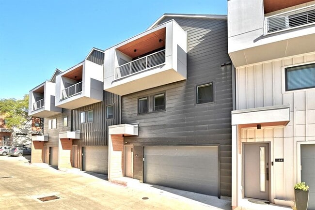 5924 S Congress Ave in Austin, TX - Building Photo - Building Photo