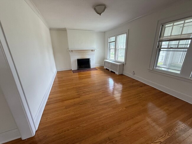 91 Maplewood Ave in West Hartford, CT - Building Photo - Building Photo