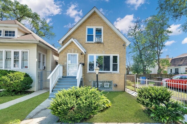 property at 6645 S Seeley Ave