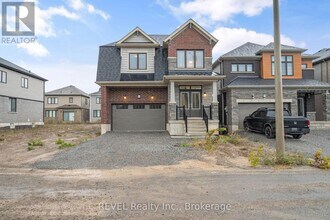 101 Lavender Rd in Thorold, ON - Building Photo - Building Photo