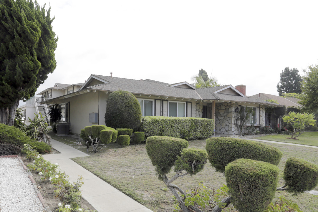 17386 San Luis St in Fountain Valley, CA - Foto de edificio