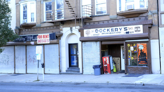 104 W 1st St in Mount Vernon, NY - Building Photo - Building Photo