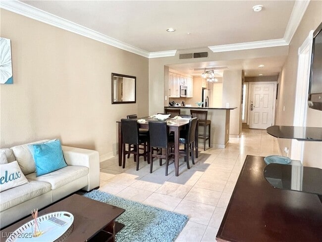 260 E Flamingo Rd, Unit 204 in Las Vegas, NV - Building Photo - Building Photo