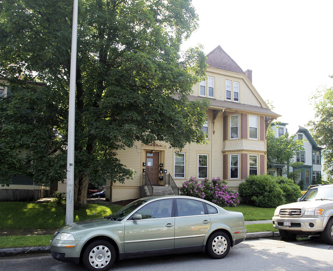 28 Sever St in Worcester, MA - Foto de edificio - Building Photo